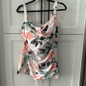 2XL swimwear with nice stretch! ( box 6)